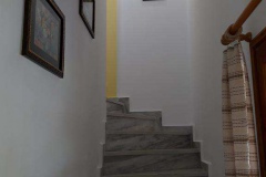 211284648